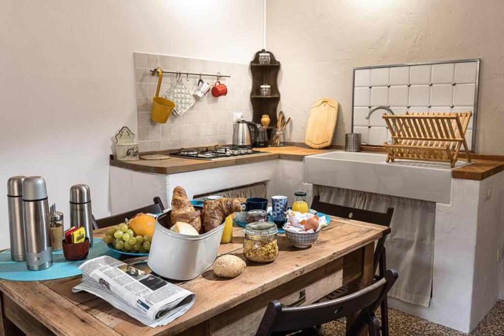 Al Vicolo Del Gallo Appartamento Varallo Ngoại thất bức ảnh